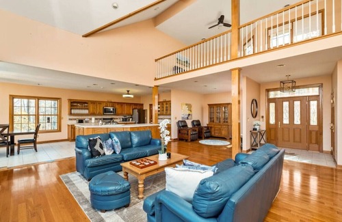 Nellysford House | The Wintergreen Treehouse