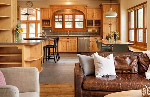Twin Lakes House | The Wolf Den: Unforgettable Mt. Elbert + Twin Lakes Views on Quiet Acreage