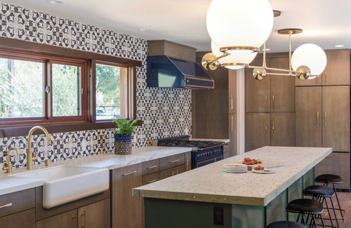 Sonoma House | The Wolf & Horseshoe – Sonoma Designer Wine Country Farmstay. Pool & 4 Ensuites.
