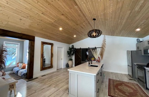L'Amable Cottage | The Wolf’s Den 🐺🌙