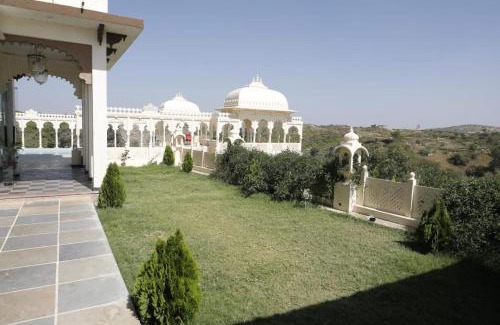 Nathdwara Resort | The Wonder Hills Resort - Pure Veg