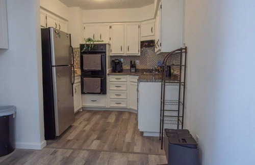 Fort Worth House | The Wonder Inn - Sleeps 11 near TCU