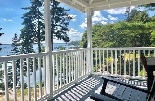 Portland Cottage | The Woodbury Cottage: An Oceanfront Maine Island Escape