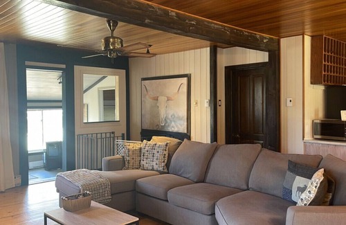 Mont-Tremblant Cabin | The Woodland Cabin by Instant Suites | Old Village