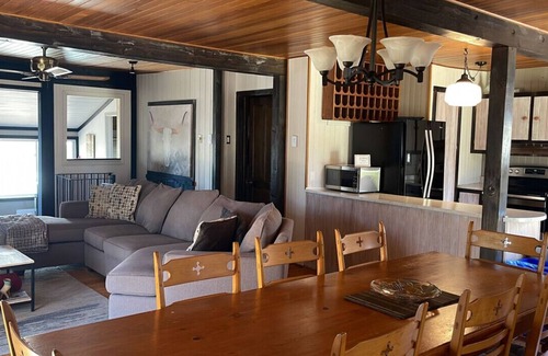 Mont-Tremblant Cabin | The Woodland Cabin by Instant Suites | Old Village