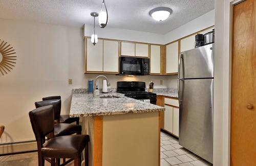Killington Condo | The Woods Resort and Spa Killington: 2 BR/2 BA Renovated Condos w/Great Amenities V7