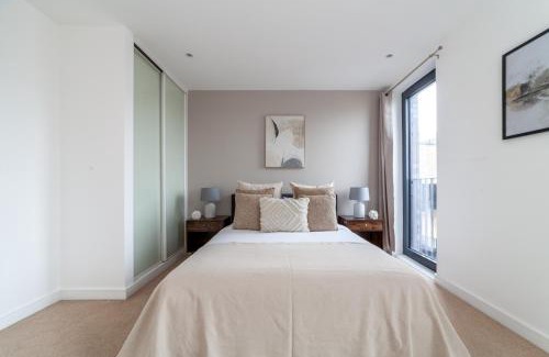 Latchmere Apartment | The Woolwich Apartment