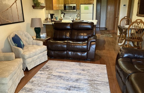 Branson West Condo | The Wright Place To Be! - 1 mile from SDC