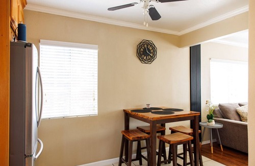 Wrigley House | The Wrigley Nook- 2 bed & bath