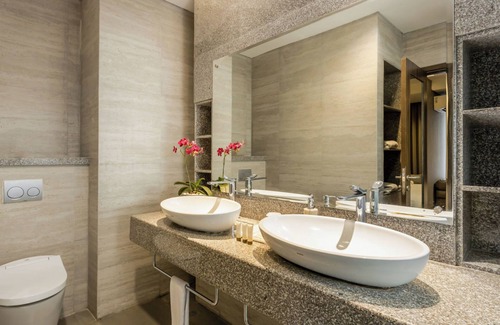 Semarang Hotel | The Wujil Resort & Conventions