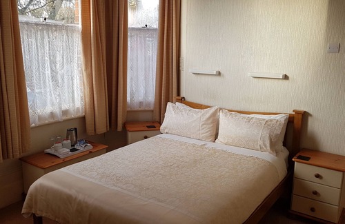 Folkestone Bed & Breakfast | The Wycliffe Guest House
