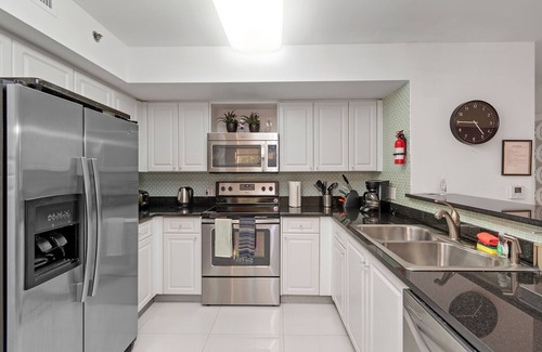 Aventura Apartment | The Yacht club at Aventura, 3BD 2BA-Lovely Apt#308 Fully Equipped WIFI