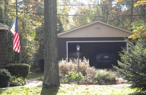 Perry Cottage | The year Lakeside Rental! Near Letchworth State Park Finger Lakes!