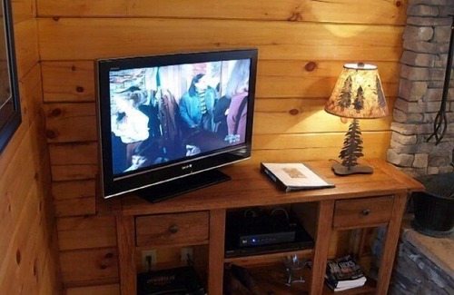 Banner Elk Cabin | The Yearling 1 Bedroom 1 Bath Honeymoon Cabin