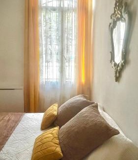 La Gare Apartment | THE YELLOW HOUSE