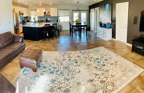 Chandler House | The Zen Den Bed N' Breakfast