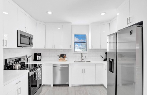 Progresso Village Condo | The Zen Suites