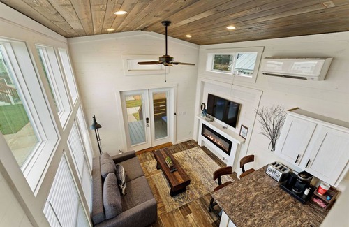 Austin Cabin | The Zilker - Luxury Tiny Home In Austin, TX