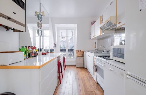 Grenelle Apartment | Theatre in the Sky, by Veeve