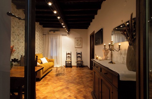 Rione XI Sant'Angelo Apartment | Theatrum Domus Pompeii Campo dei Fiori