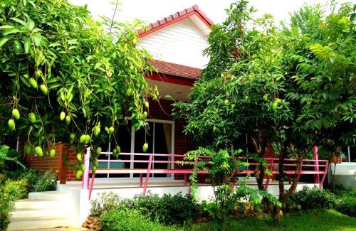Suan Phueng Resort | Theerama Cottage