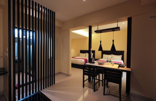 Vandiperiyar Hotel | Thekkady Gavi Suites