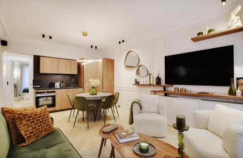 8th Arrondissement Apartment | TheLander - Champs Elysées Serviced Apartments
