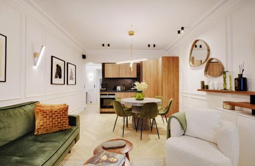8th Arrondissement Apartment | TheLander - Champs Elysées Serviced Apartments