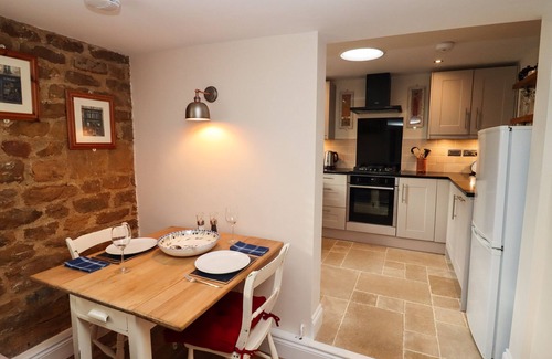 Adderbury Cottage | THELWALL COTTAGE, romantic, with open fire in Adderbury