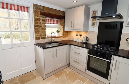 Adderbury Cottage | THELWALL COTTAGE, romantic, with open fire in Adderbury