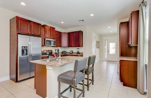 Celebration House | Themed Bedrooms-Games Room-10 MINS DISNEY-Private Pool and Spa/Movie Room/Wifi