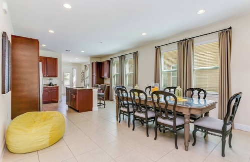 Celebration House | Themed Bedrooms-Games Room-10 MINS DISNEY-Private Pool and Spa/Movie Room/Wifi
