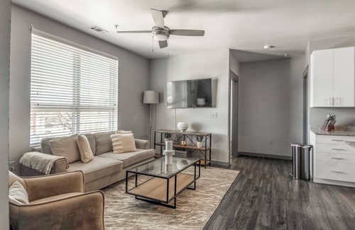 University District Apartment | TheNine 4BD 6 - Four Bedroom Apartment, Sleeps 8