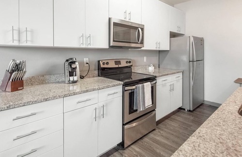 University District Apartment | TheNine 4BD 6 - Four Bedroom Apartment, Sleeps 8