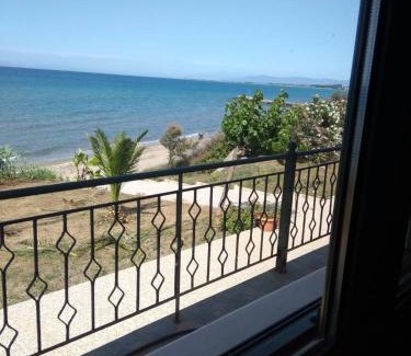 Neromilos House | THEO house in Kyllini Zakynthos