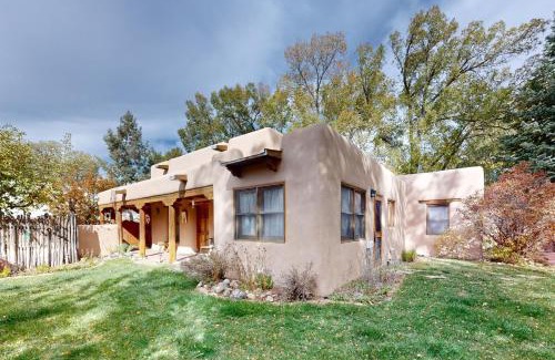 Taos House | Theodora Charmer