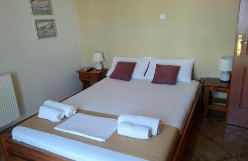 Azolimnos House | Theodorou