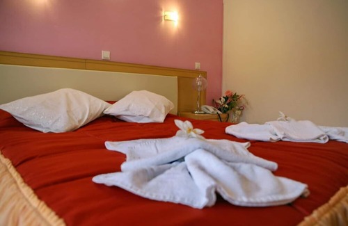 Petra Hotel | Theofilos Classic Hotel