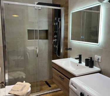 Shkembi i Kavajes Apartment | Theomar Apartament Durres