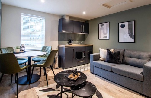 Thetford House | Thetford Hive Aparthotel - Duplex Suite 6
