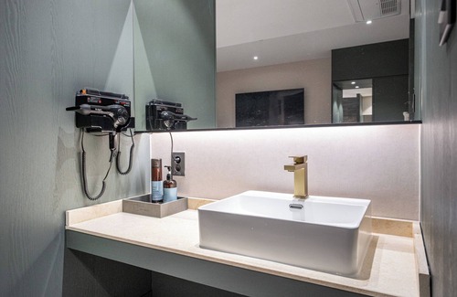 Gwangmyeong Hotel | TheWall Hotel