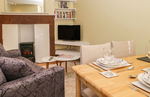 St Bees House | THIMBLE COTTAGE, pet friendly, character holiday cottage in St Bees