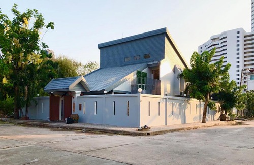Na Kluea Villa | Thiptara Pool Villa Jomtien