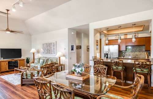Waikoloa Condo | Third floor condo with ocean views, pool and hot tub access, and golf nearby