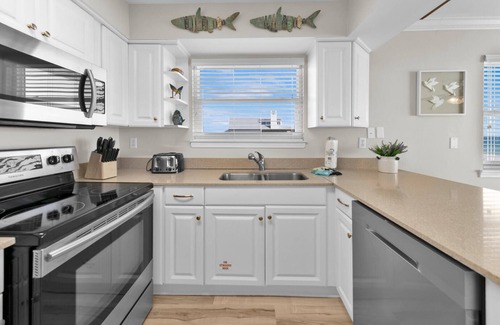 Seagrove Beach House | Third Floor End Unit, Beach service included, 2 chairs & 1 umbrella, Mar-Oct