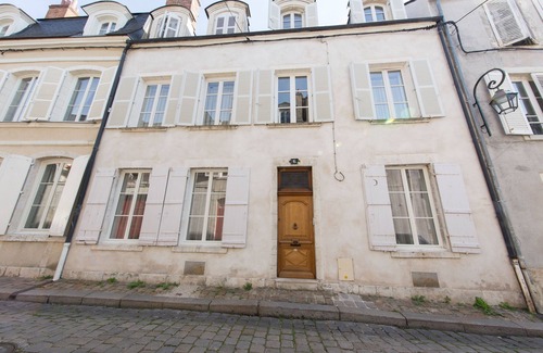 Bourgogne Apartment | This 10th Century home sits in an exceptional setting in the center of Orléans