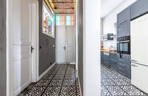 Taksim Apartment | This apartment is a 2 bedroom(s), 2 bathrooms, located in Beyoğlu, İstanbul.