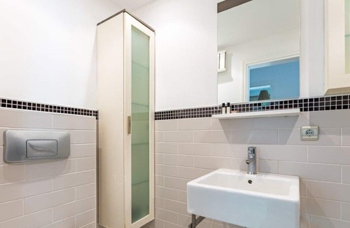 Emirgan Mahallesi Apartment | This apartment is a 2 bedroom(s), 1 bathrooms, located in Sarıyer, İstanbul.