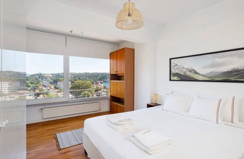 Arnavutkoy Apartment | This apartment is a 2 bedroom(s), 1 bathrooms, located in Beşiktaş, İstanbul.