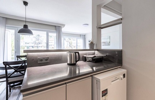 Bebek Apartment | This apartment is a 2 bedroom(s), 1 bathrooms, located in Beşiktaş, İstanbul.